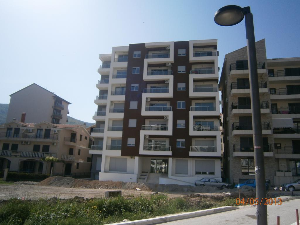 Apartment B&s