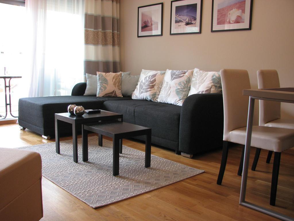 Apartment B&s