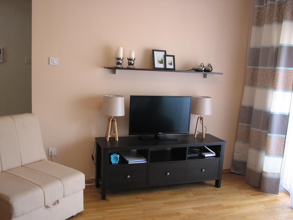 Apartment B&s