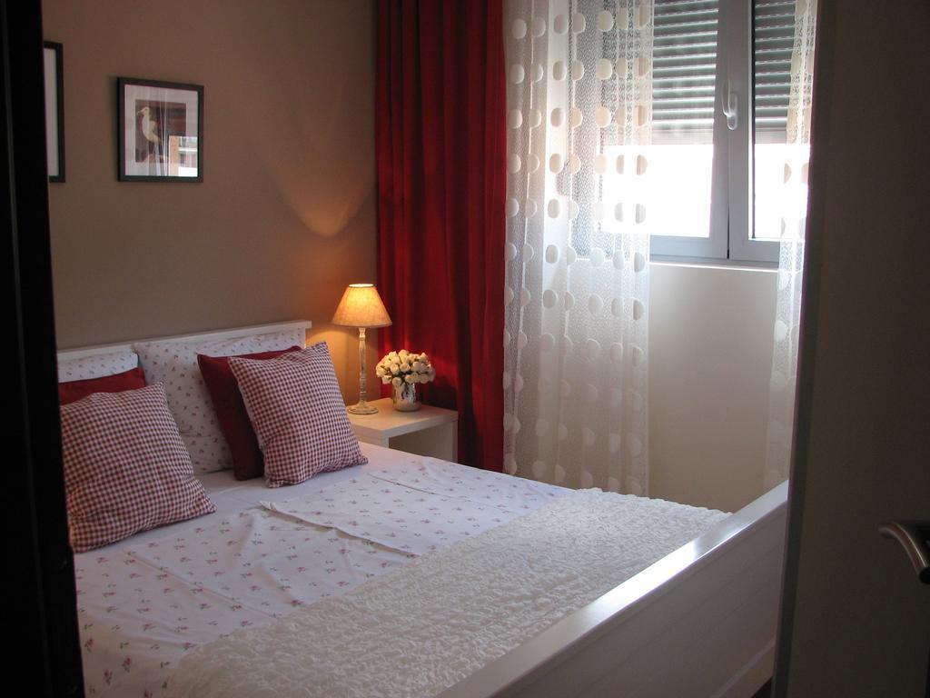 Apartment B&s