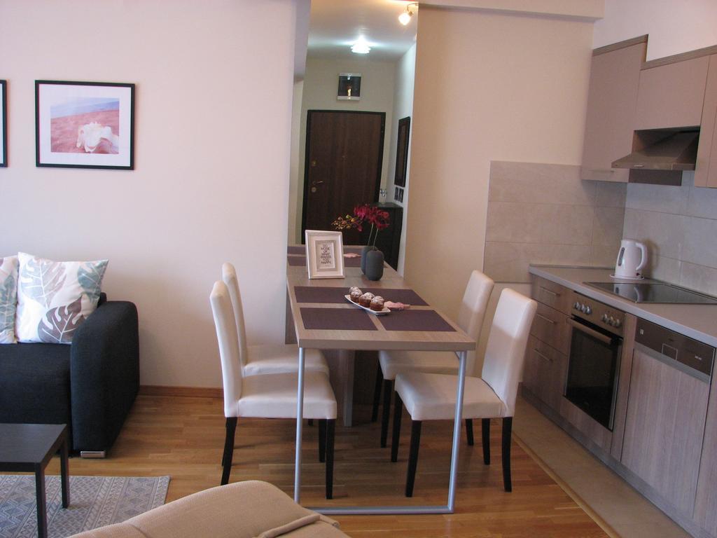Apartment B&s